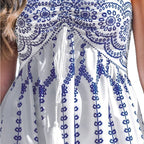 Robe tube fendue à motifs géométriques et laçage