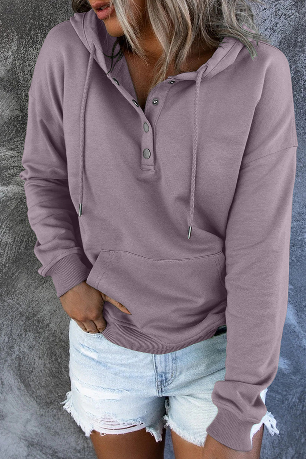 Sweat à capuche basique pour femme, coupe confortable et design sobre