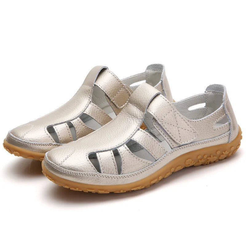 Chaussures en cuir argenté pour femmes, design ajouré, semelle en caoutchouc antidérapante, confortables et élégantes, idéales pour l'été.