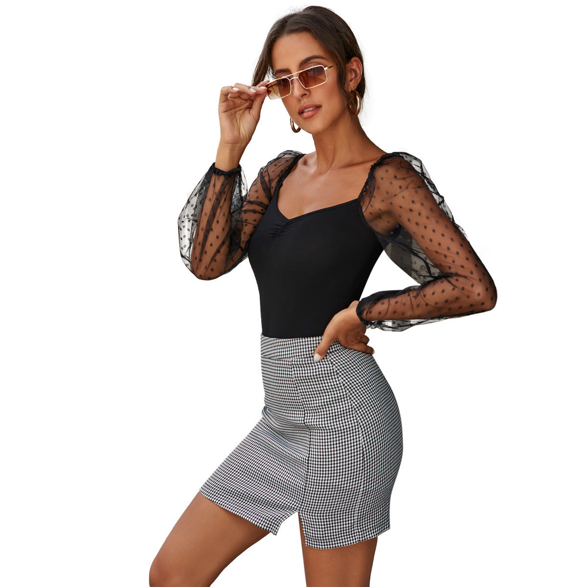 Jupe courte fendue taille haute