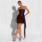 Robe bustier gainante à paillettes bordeaux