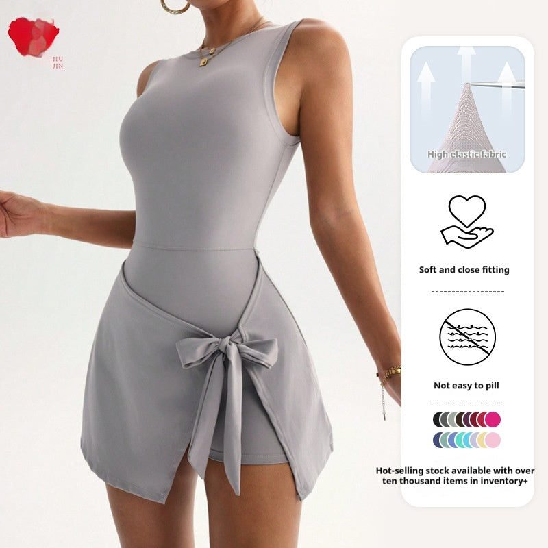 Open-back yoga dress – Streamlined elegance