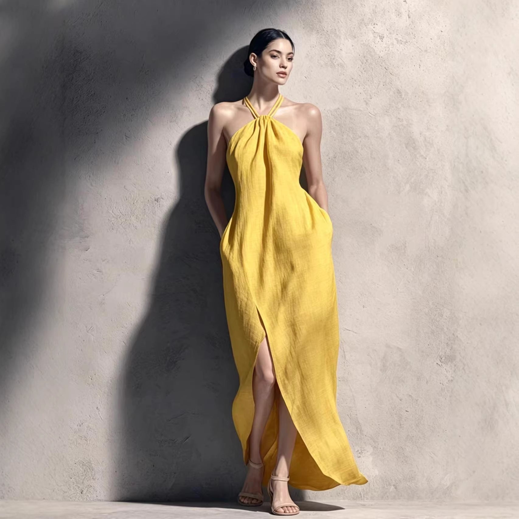 Robe cache-cœur à taille cintrée et fente latérale