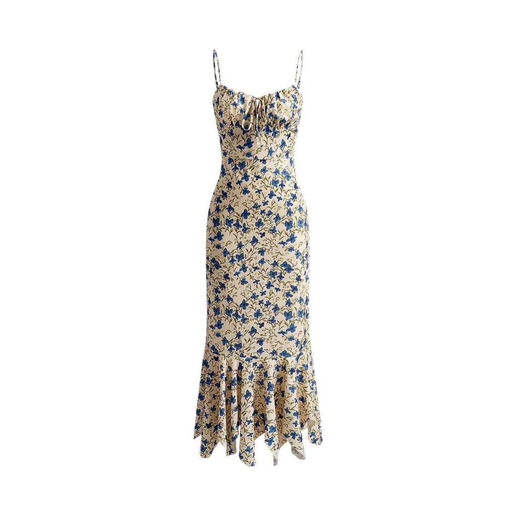 Robe longue fluide à motifs floraux et ceinture cintrante