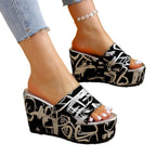 Printed wedge sandals with round toes