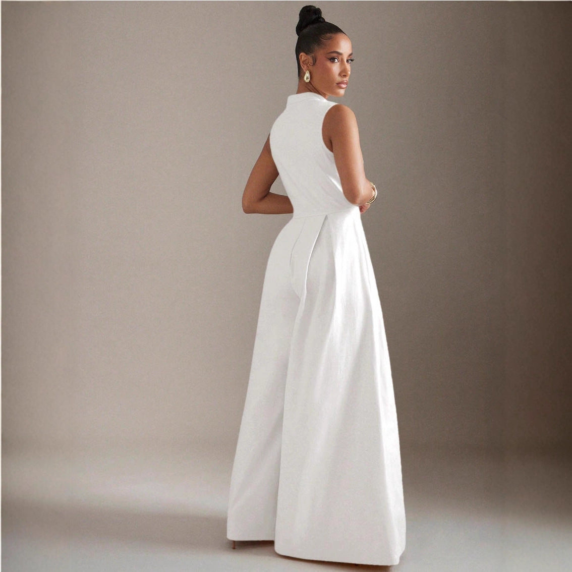 Robe sans manches noire à taille haute et fermeture éclair
