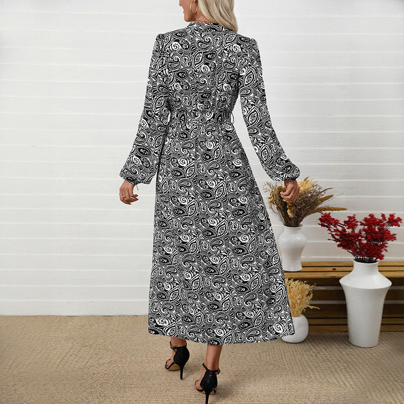 Robe longue imprimée col V manches régulières