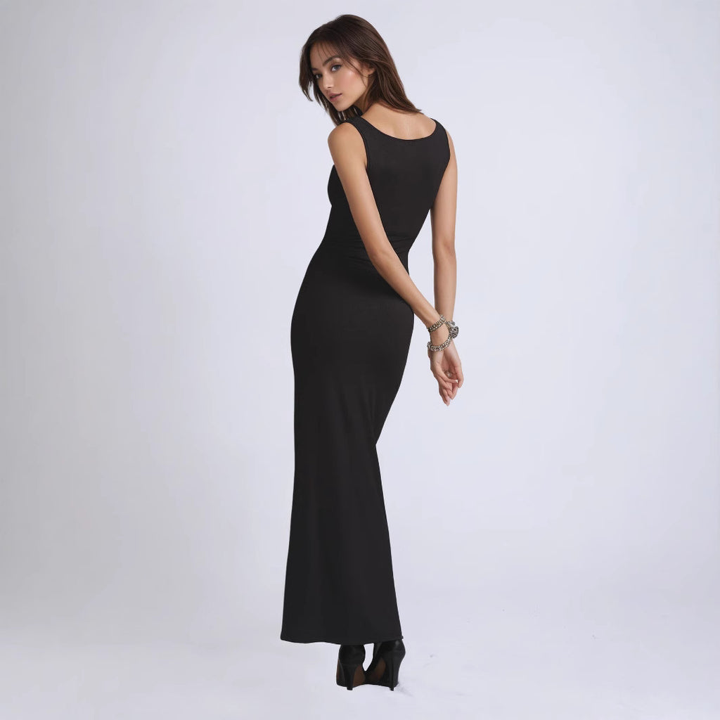 Robe tube à dentelle — Élégance sensuelle et épurée