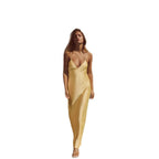 Robe fluide en soie satinée – Élégance intemporelle