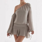 Robe mousseline à l'épaule dénudée
