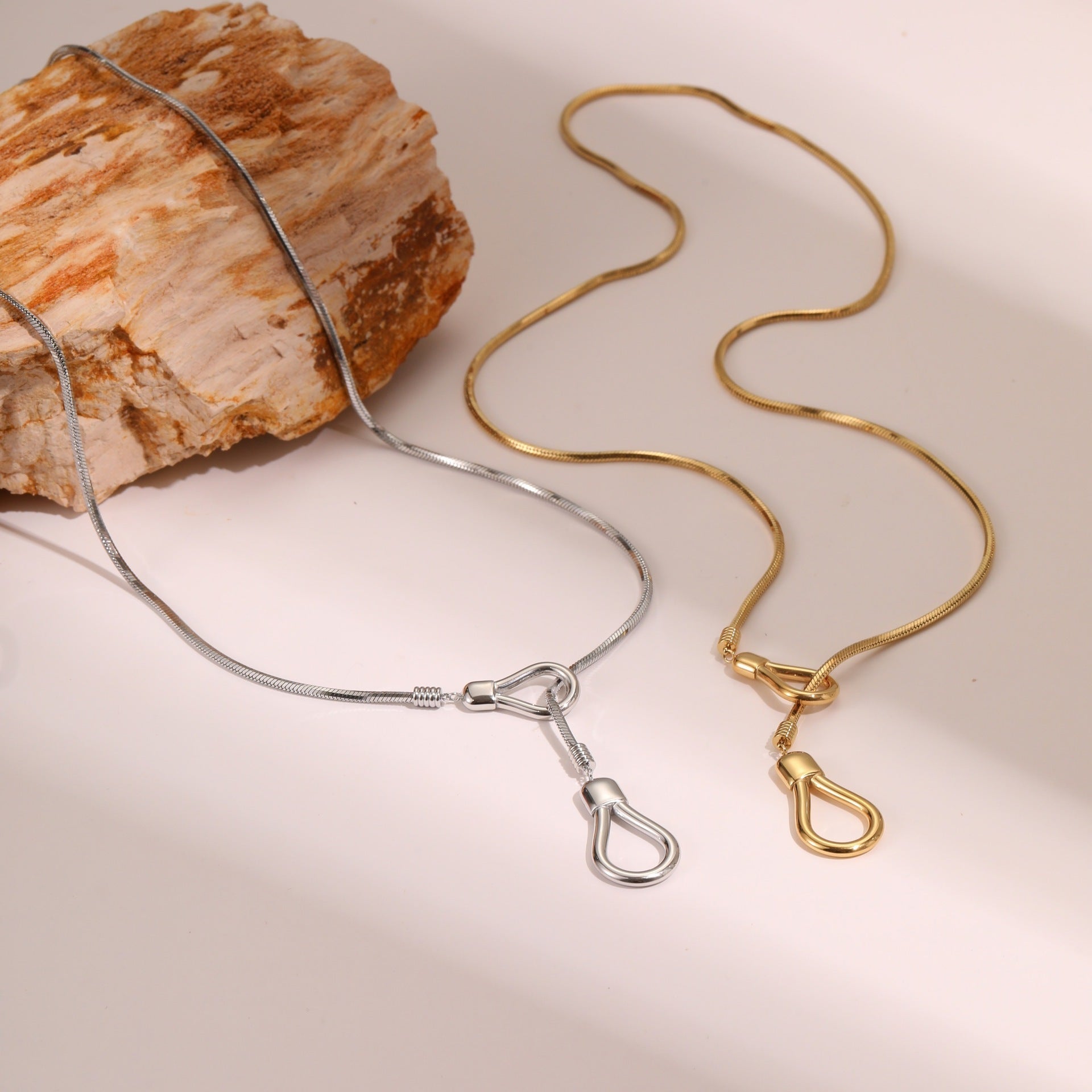 Collier réglable en acier inoxydable