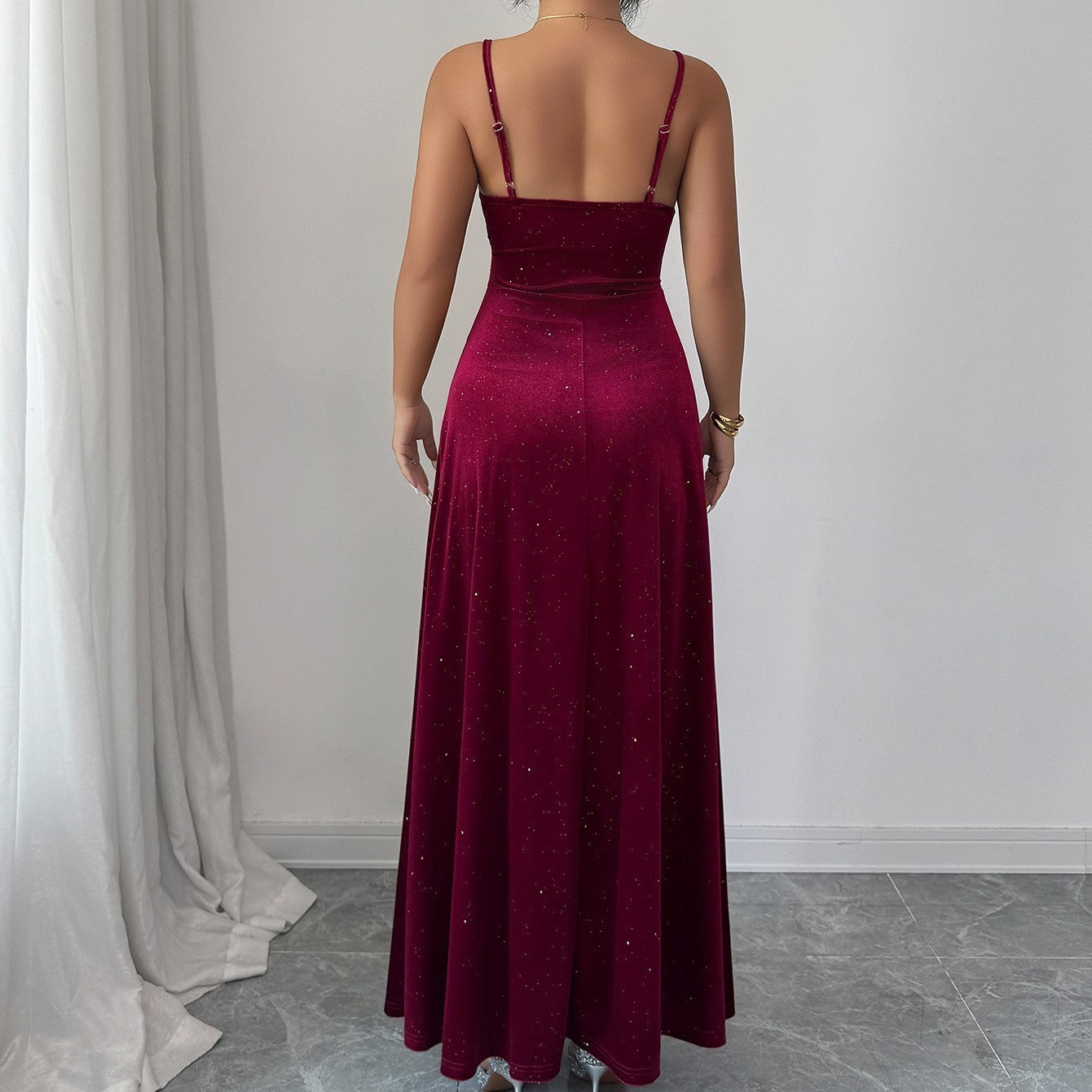 Robe longue scintillante à bretelles de soirée