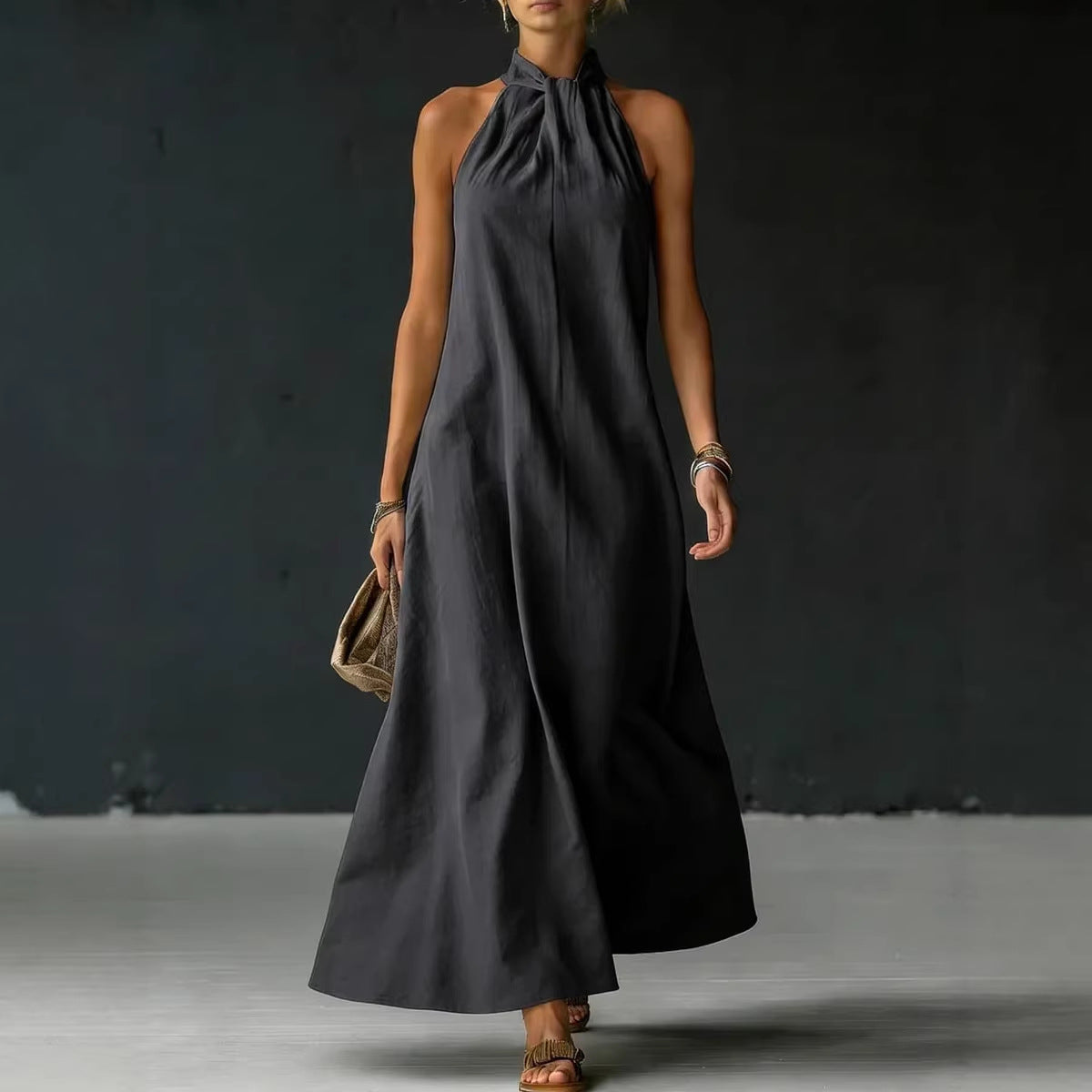 Robe longue sans manches à bretelles croisées
