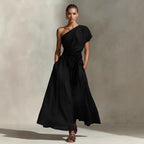 Robe longue asymétrique à nouure