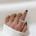 Bague en marbre et zircon design