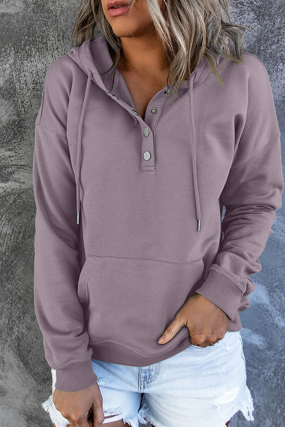 Sweat à capuche basique pour femme, coupe confortable et design sobre