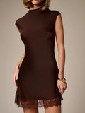 Mini-robe de soirée à taille haute — Élégance minimaliste