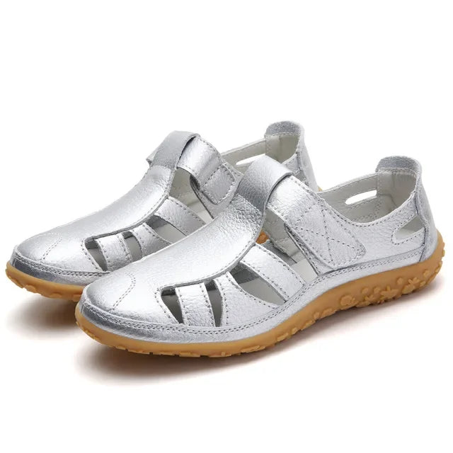 Sandales argentées pour femmes, design moderne avec semelle en caoutchouc antidérapante, idéales pour l'été et les activités de plein air.