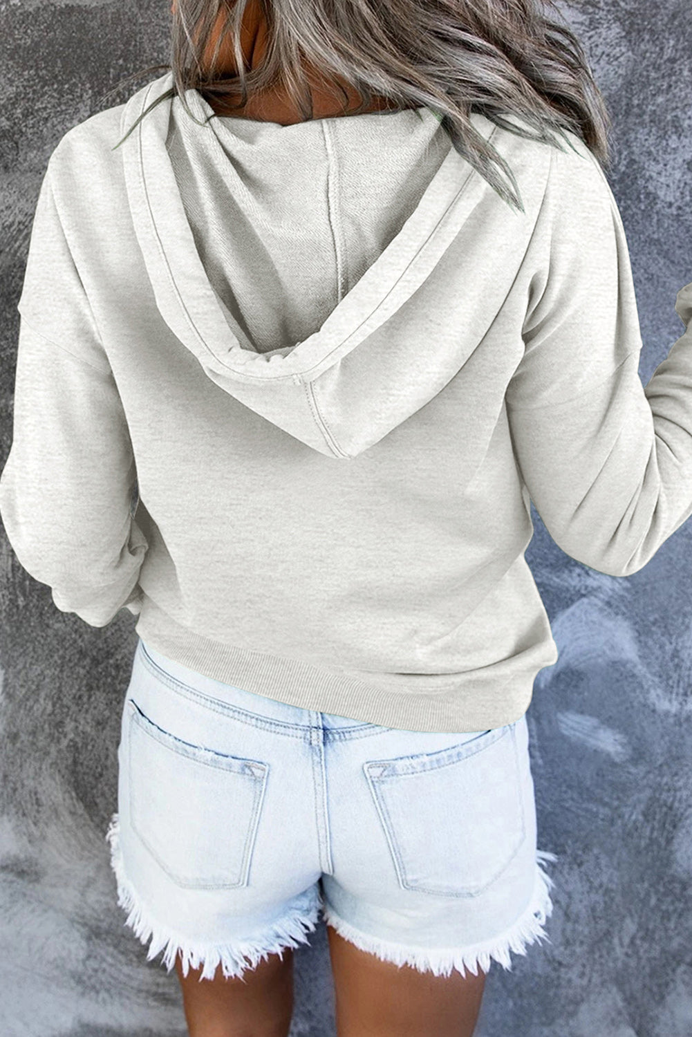 Sweat à capuche basique pour femme, coupe confortable et design sobre