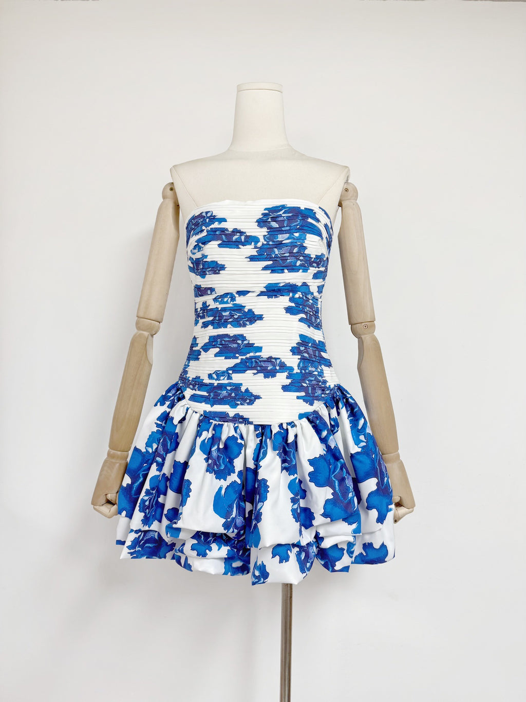 Mini-robe cache-cœur plissée à volants