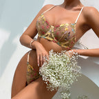 Oriane — Ensemble trois pièces brodé à motif floral