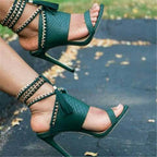 Talons hauts et bouts à lanières - Chic&Shines