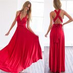 Robe longue rouge élégante, dos croisé, style soirée, femme, tissu fluide, mode tendance, tenue chic, robe de soirée glamour.