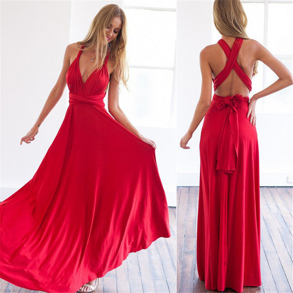 Robe longue rouge élégante, dos croisé, style soirée, femme, tissu fluide, mode tendance, tenue chic, robe de soirée glamour.