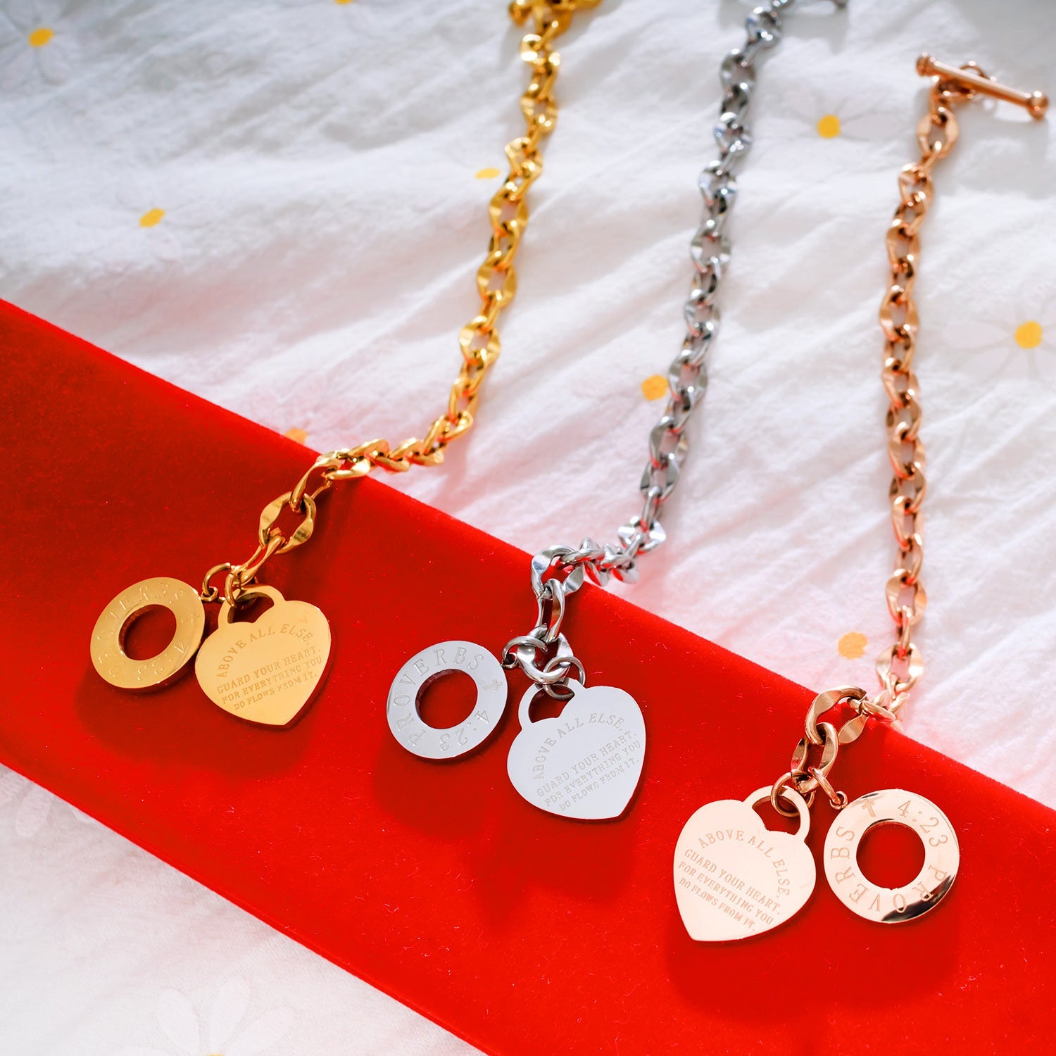 Bracelet pendentif cœur en acier titane