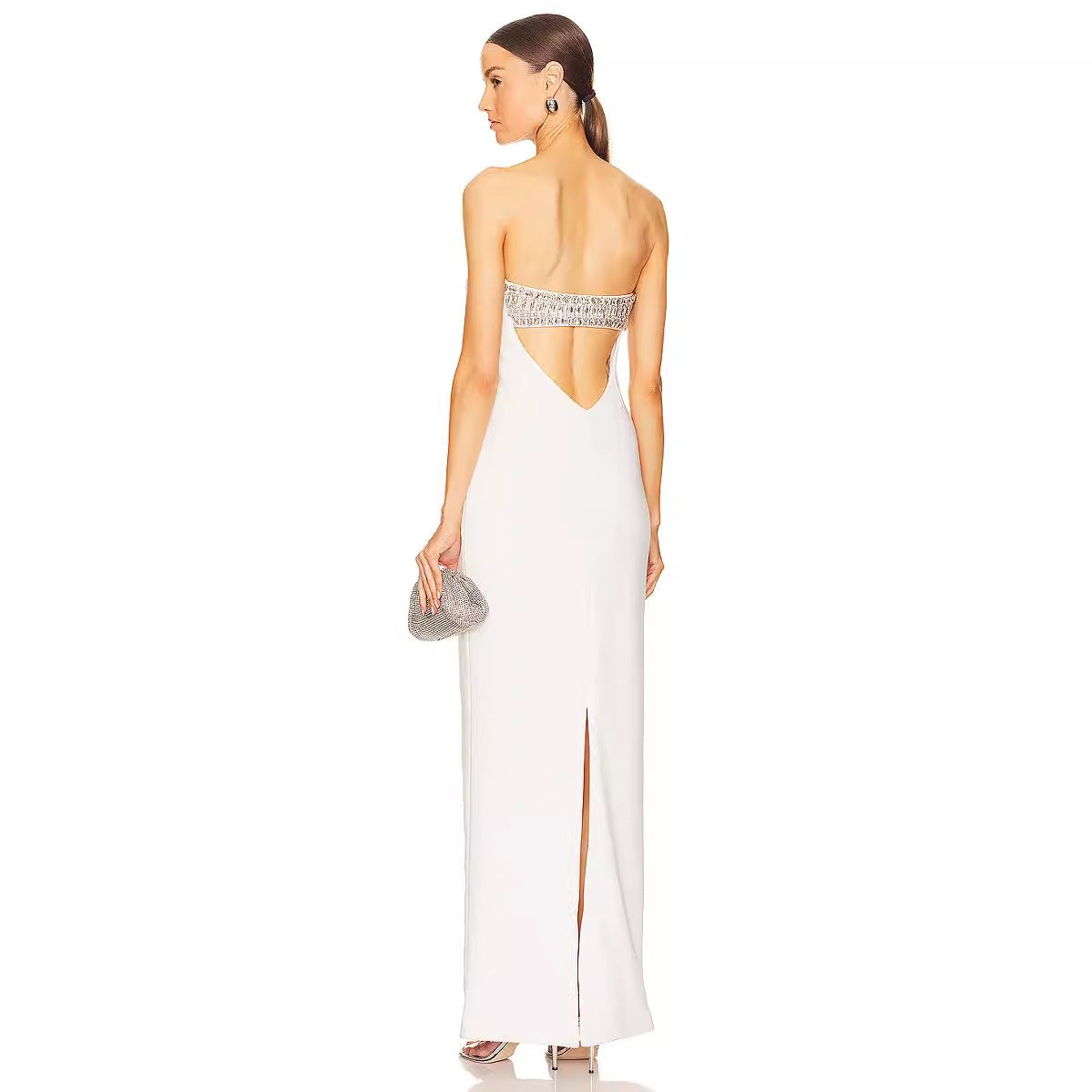 Robe du soir blanc à haut tube orné de diamants