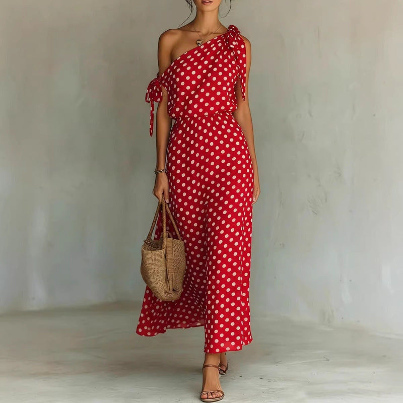 Robe asymétrique à pois imprimée - Élégance moderne