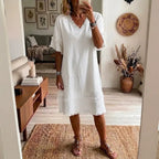 Robe fluide encolure V — Élégance casual intemporelle