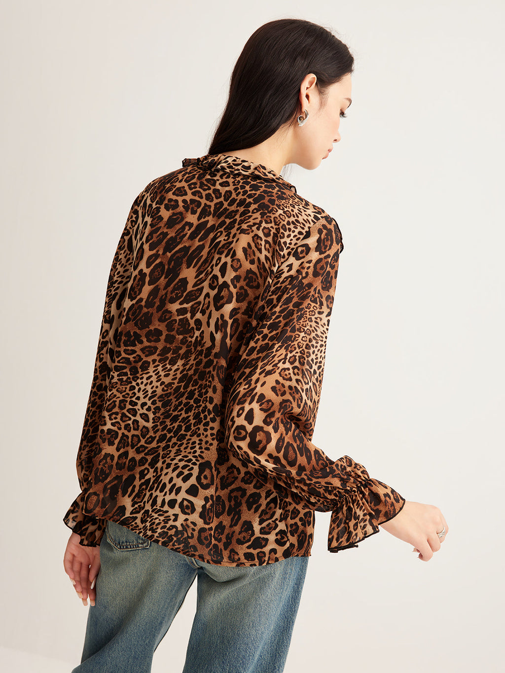 Chemisier chic imprimé léopard safari – Haut en mousseline à manches longues et col à volants pour femme