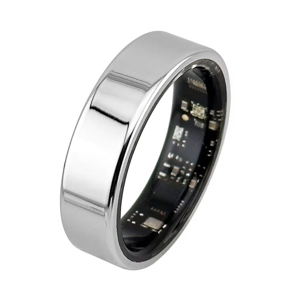 Bague intelligente en argent avec technologie intégrée, design moderne et minimaliste, idéale pour suivre l'activité physique et la santé.