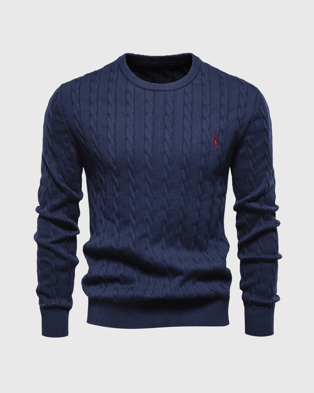 Pull bleu marine en maille torsadée, col rond, avec logo rouge brodé. Mode homme élégante, style classique, parfait pour l'automne-hiver.