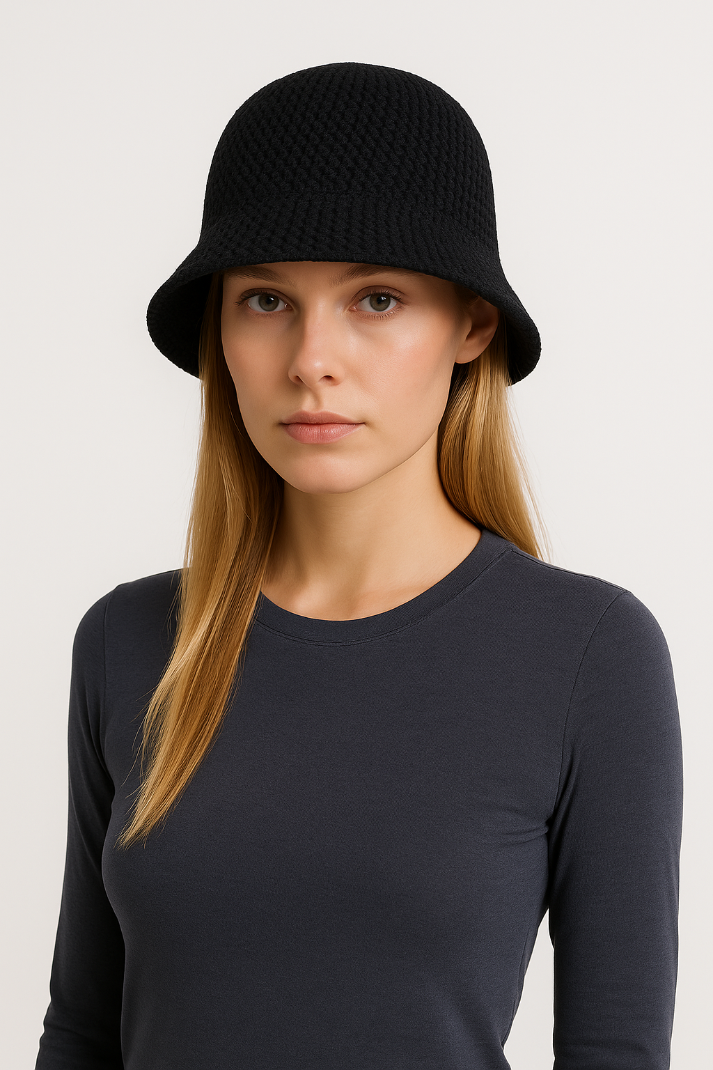 Chapeau cloche en laine beige pour femme élégant