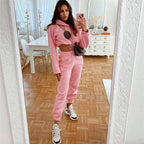 Solid-colored tracksuit with pants and hooded sweatshirt