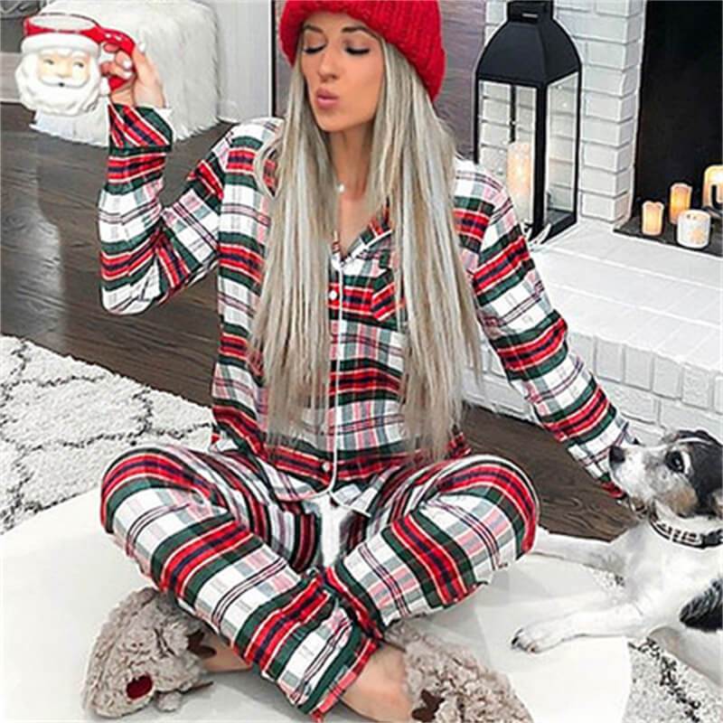 Pyjama haut chemise et pantalon à bande coloré