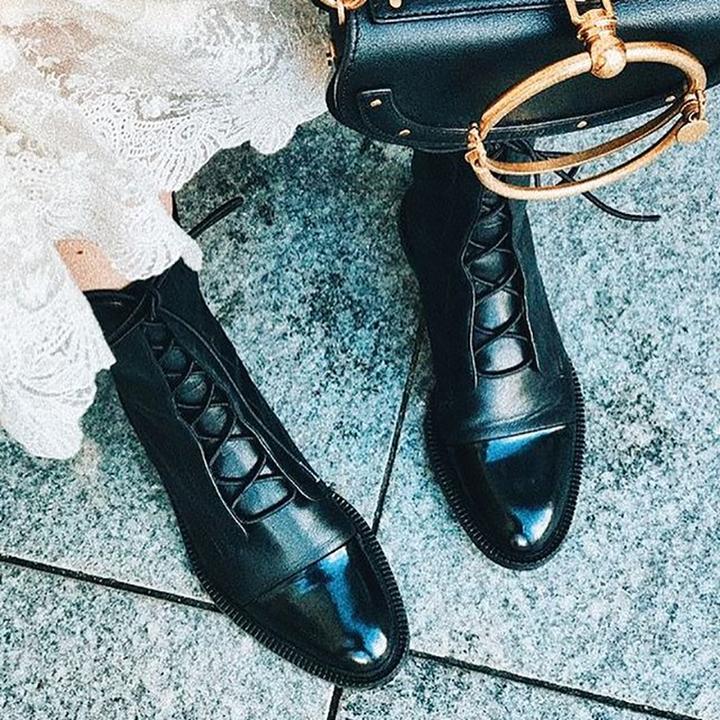 Bottines en cuir à lacets pour femmes