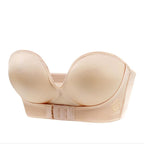 Soutien-gorge beige sans bretelles, design push-up, fermeture avant, idéal pour robes décolletées, lingerie féminine élégante et confortable.
