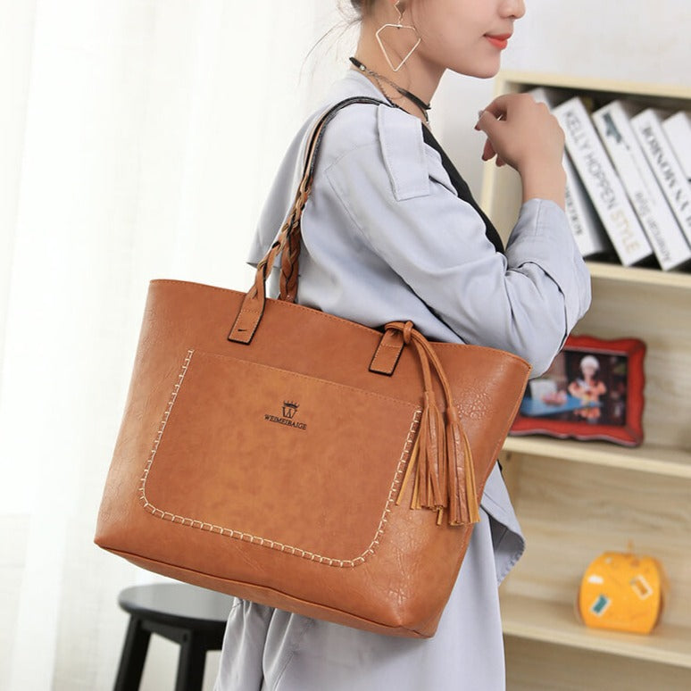 Women's leather shoulder bag
