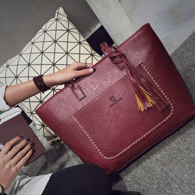 Women's leather shoulder bag