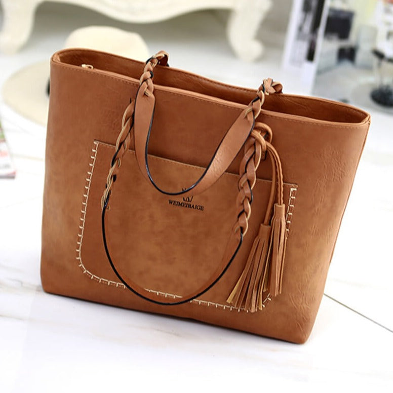 Women's leather shoulder bag