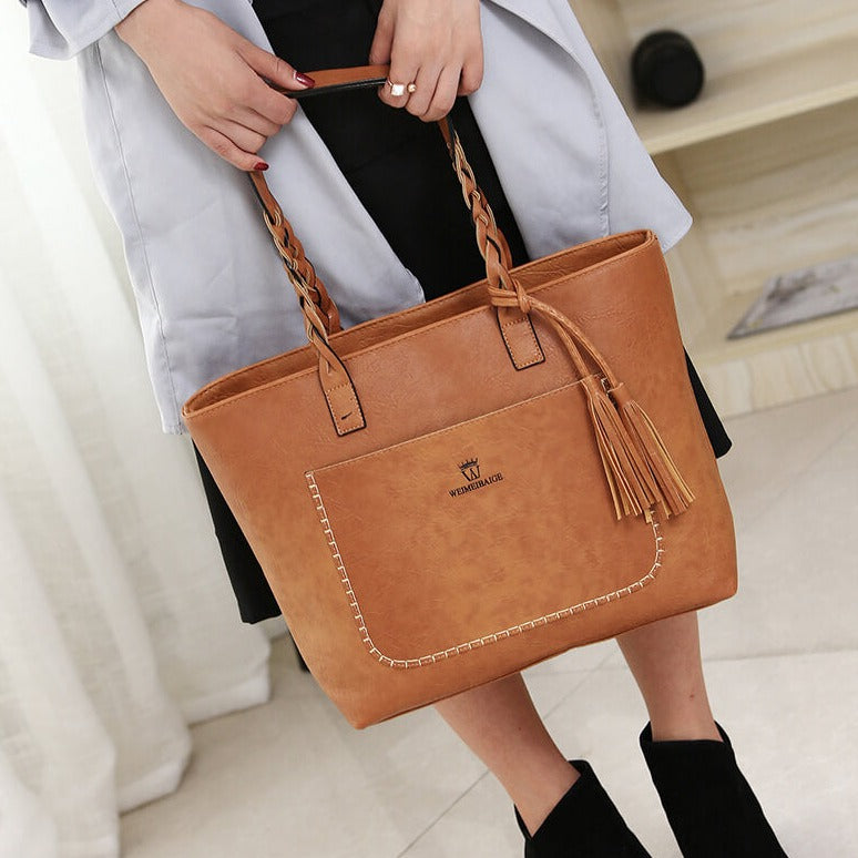 Women's leather shoulder bag