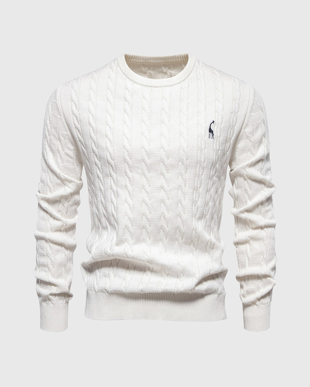 Pull en laine torsadée blanc avec logo brodé, manches longues, col rond. Style élégant et intemporel pour homme. Mode automne-hiver.