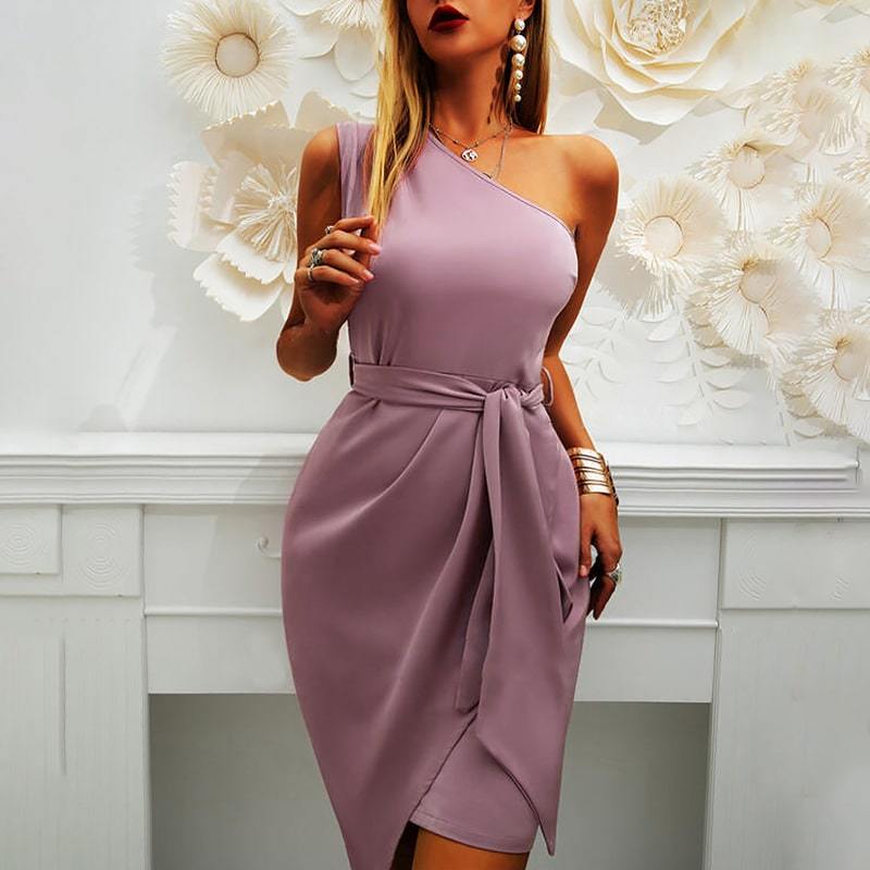 Mini Robe Couleur Unie Oblique Épaule Ourlet Irrégulier