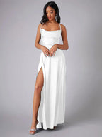 Robe de soirée longue en satin avec décolleté drapé et dos nu