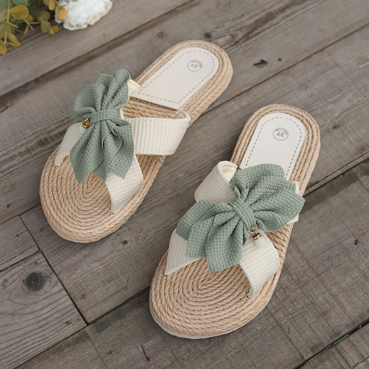 Casual floral flat sandals