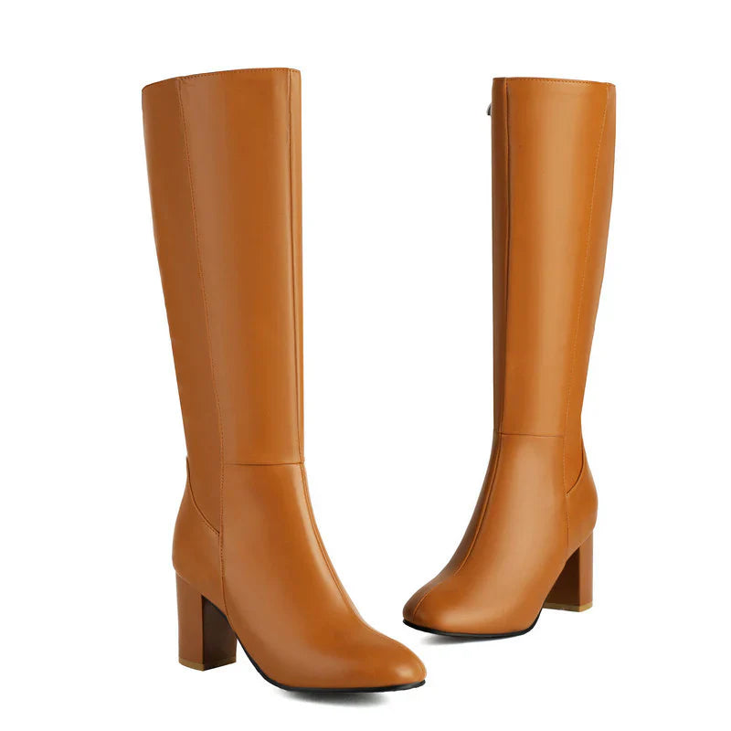 Bottes hautes en cuir marron pour femme, talon carré, style élégant et moderne, mode automne-hiver, chaussures tendance.