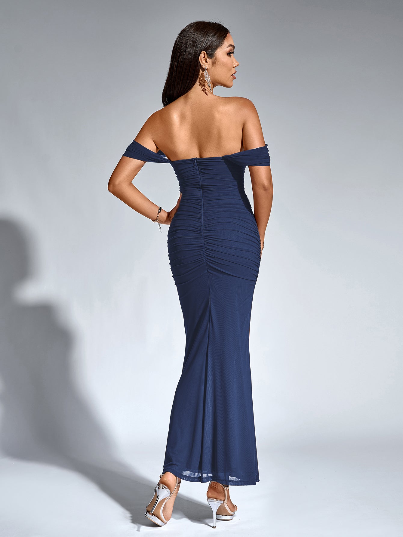 Robe longue moulante à épaules dénudées – Fronces et ourlet sirène | Robe de soirée extensible